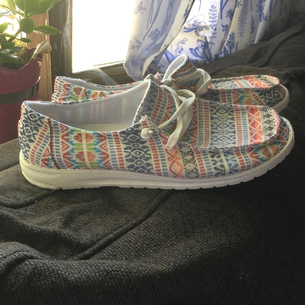 Women’s slip on sneakers